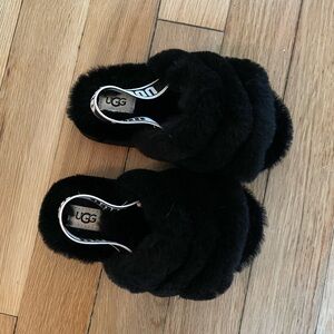 Ugg fuzzy sandals